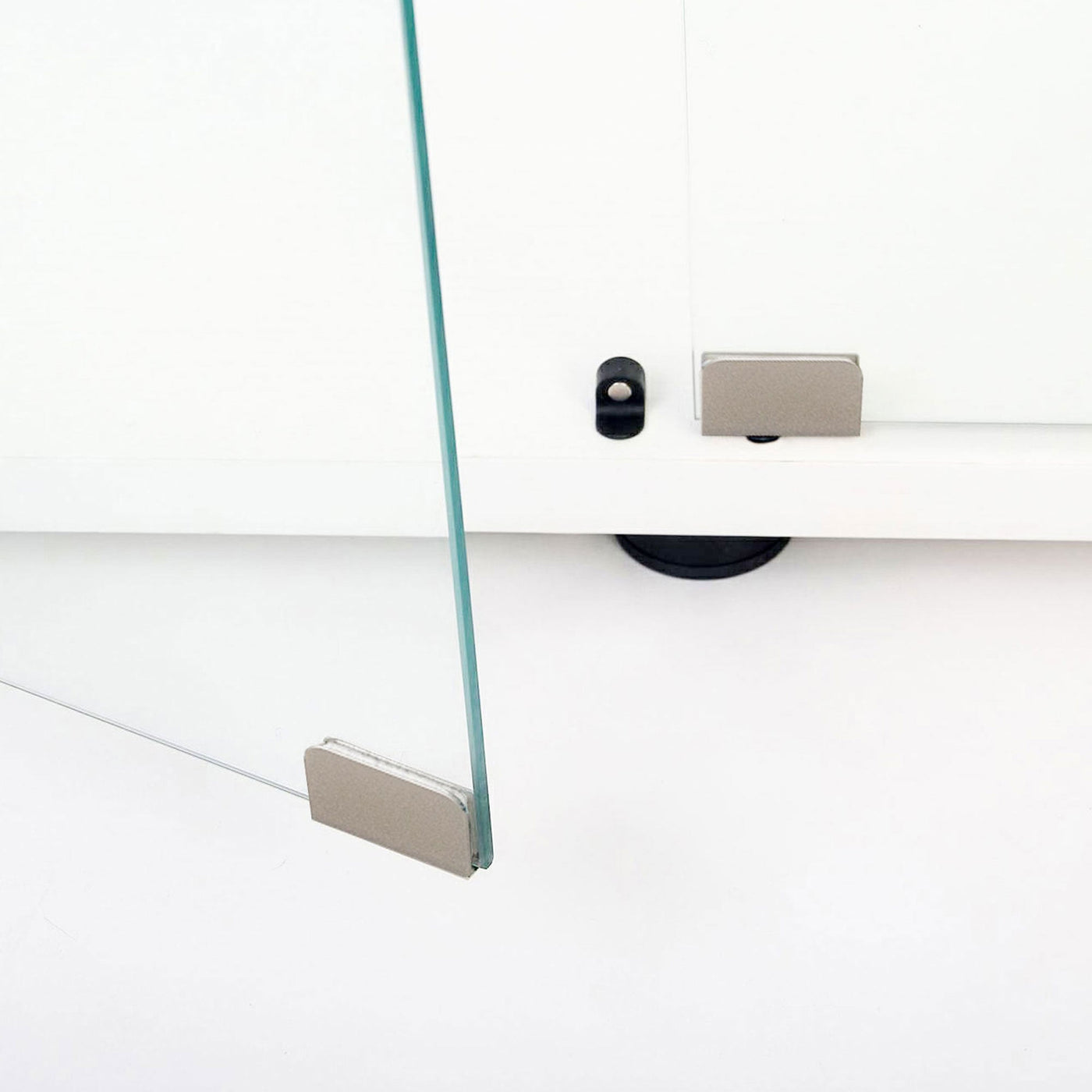 Tempered glass display cabinet,liquorcabinet,storagecabinet,filecabinet,with paipai lights,with locks,bottom equipped with adjustable feet,suitable for uneven,living room bedroom,corridor,office,white