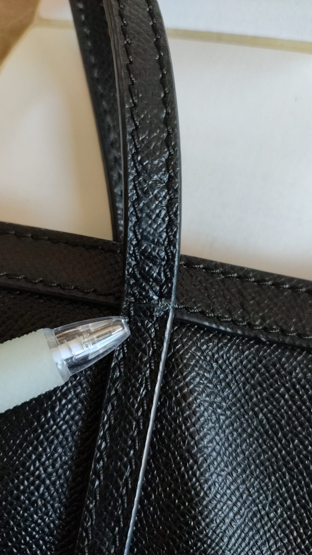 Dolce & Gabbana Black Leather Miss Escape Shopping Tote Bag