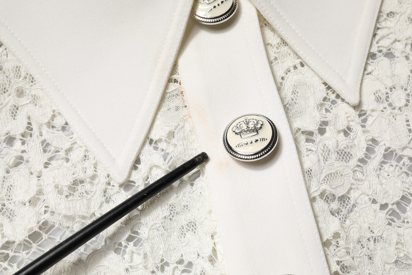 Dolce & Gabbana White Floral Lace Long Sleeves Shift Dress