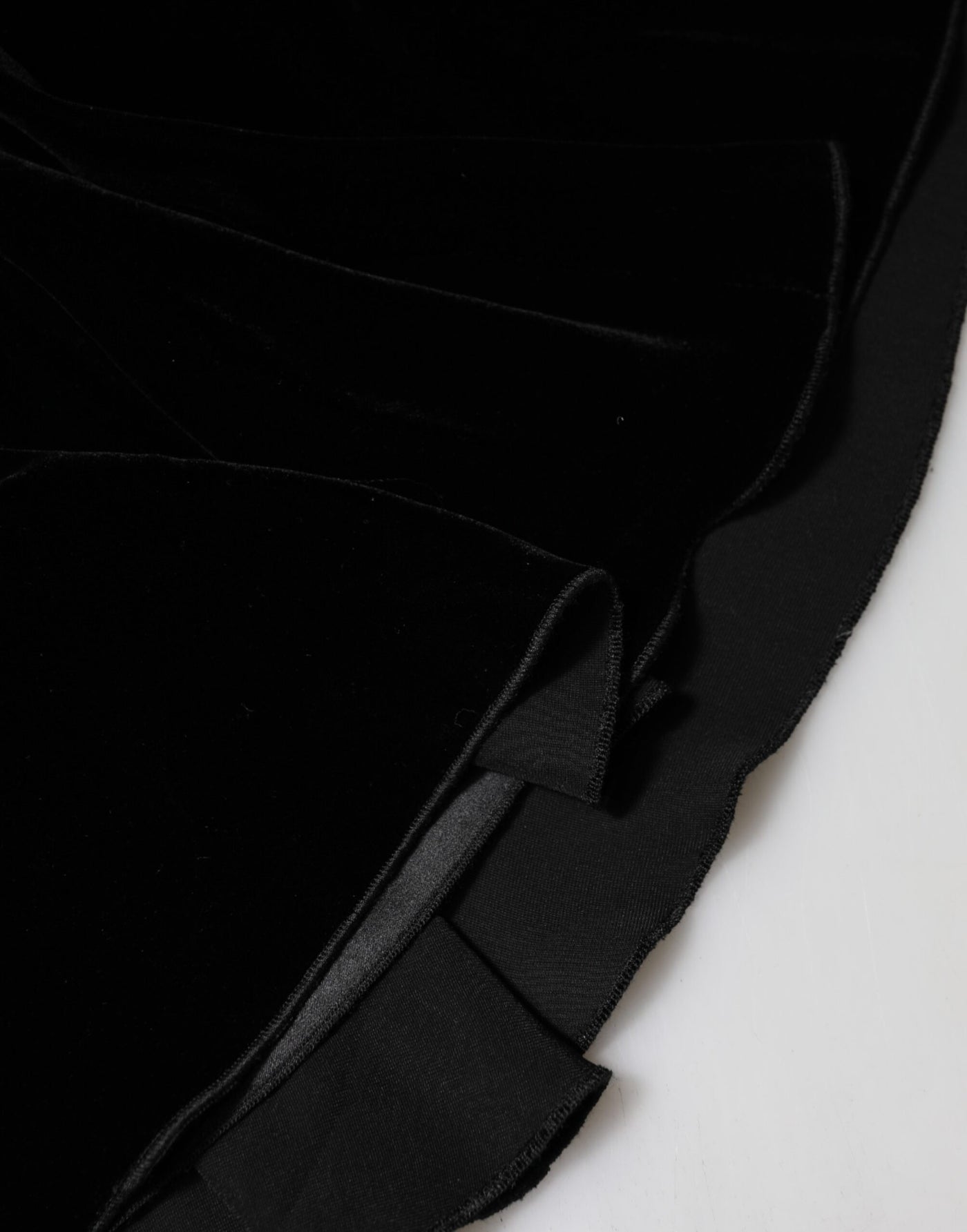 Dolce & Gabbana Black High Waist Fit Flared Midi Skirt