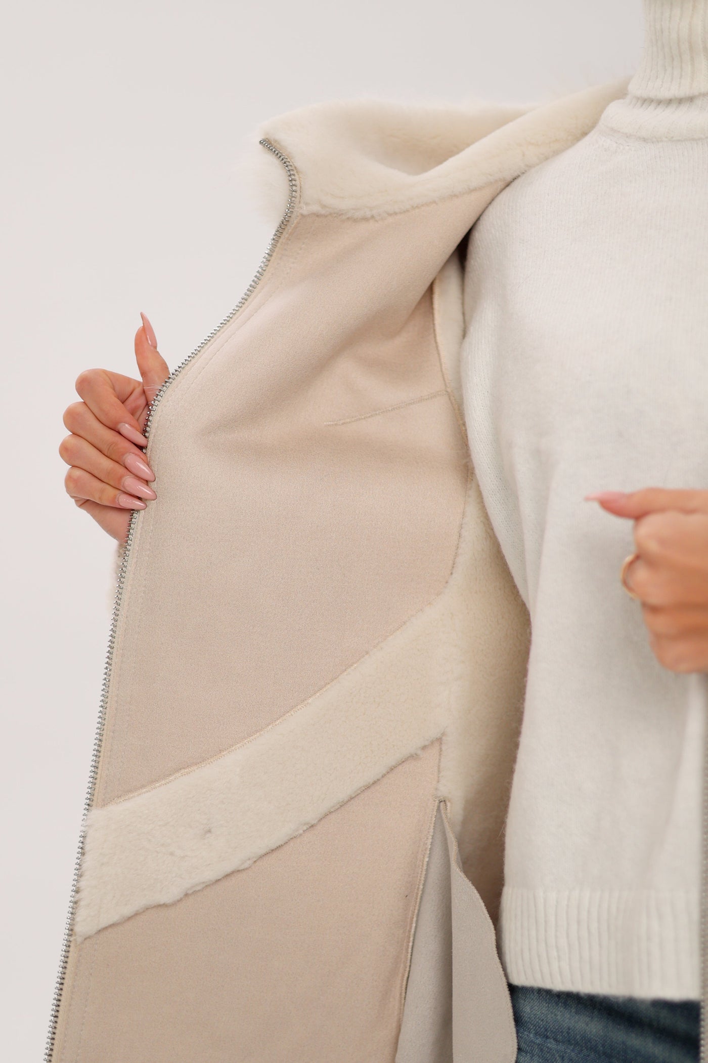 ⇆ Reversible Hooded Wool Blend Jacket